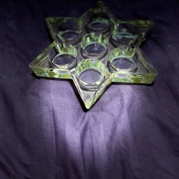 Star-Shaped Glass Candle Holder-7 tea-light- vintage- heavy Star holder - Picture 7 of 11